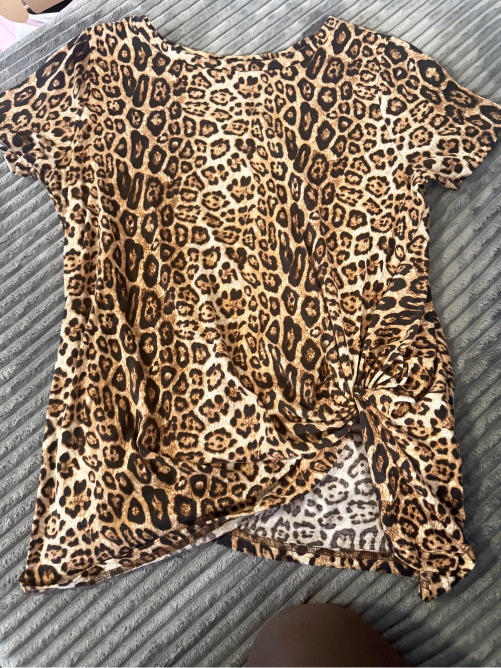 Women’s Leopard Print Short Sleeve Knot Tee - Brown